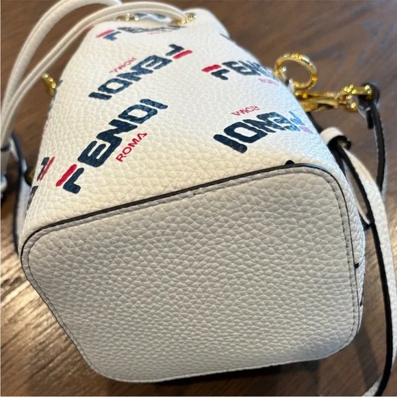 Fendi Mon Tresor mini bucket bag - Picture 5 of 15